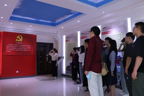 鄭州輕工業(yè)大學(xué)藝術(shù)設(shè)計(jì)學(xué)院組織學(xué)生黨員赴新鄭西泰山廉政教育基地開(kāi)展學(xué)習(xí)交流活動(dòng)